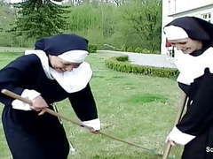 AlphaTeenies presents: Notgeile nonne wird vom handwerker heimlich entjungfert